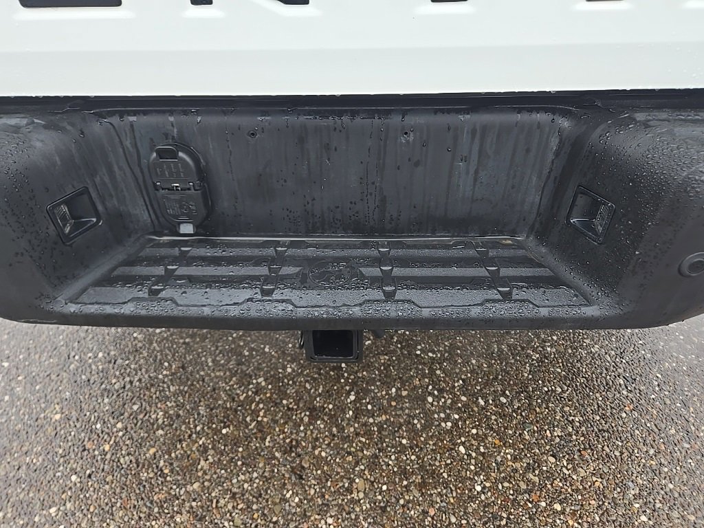 Used 2023 Nissan Frontier SV w/ Midnight Edition Package image 31