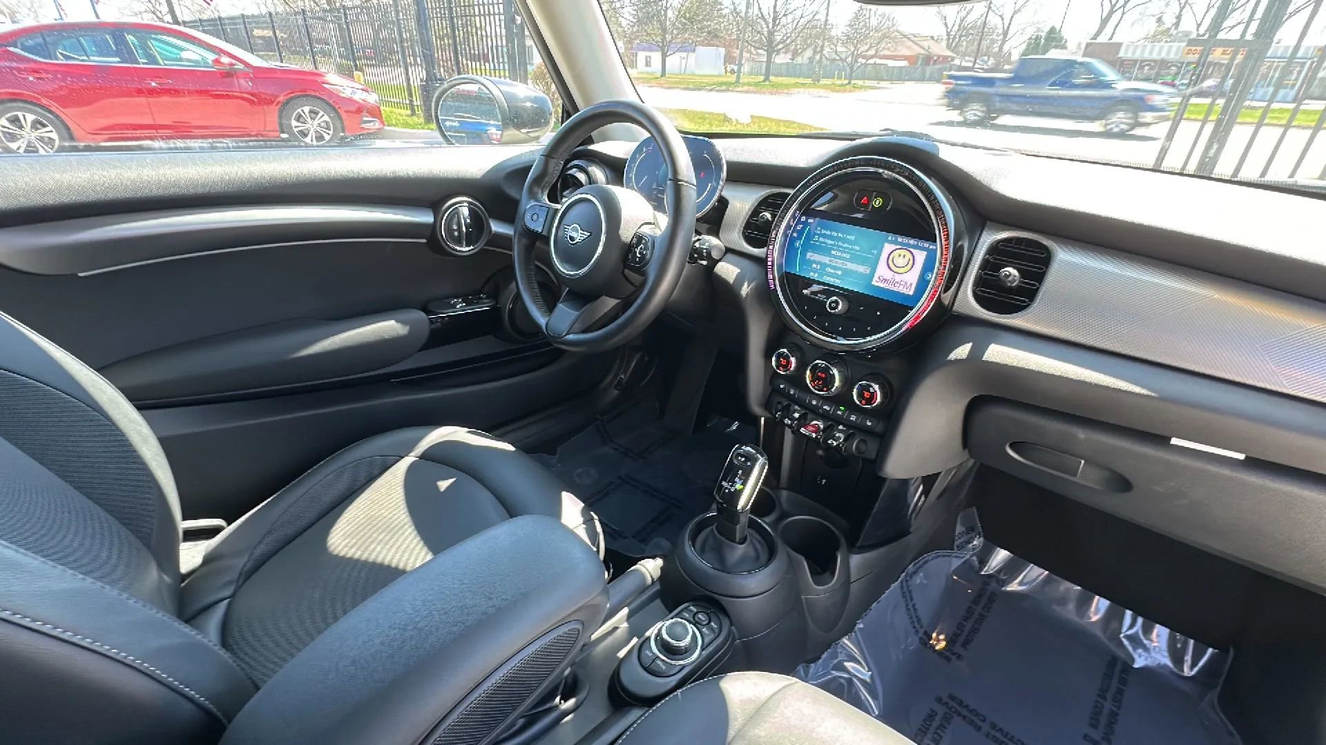 Used 2023 MINI Cooper 2-Door Hardtop image 22