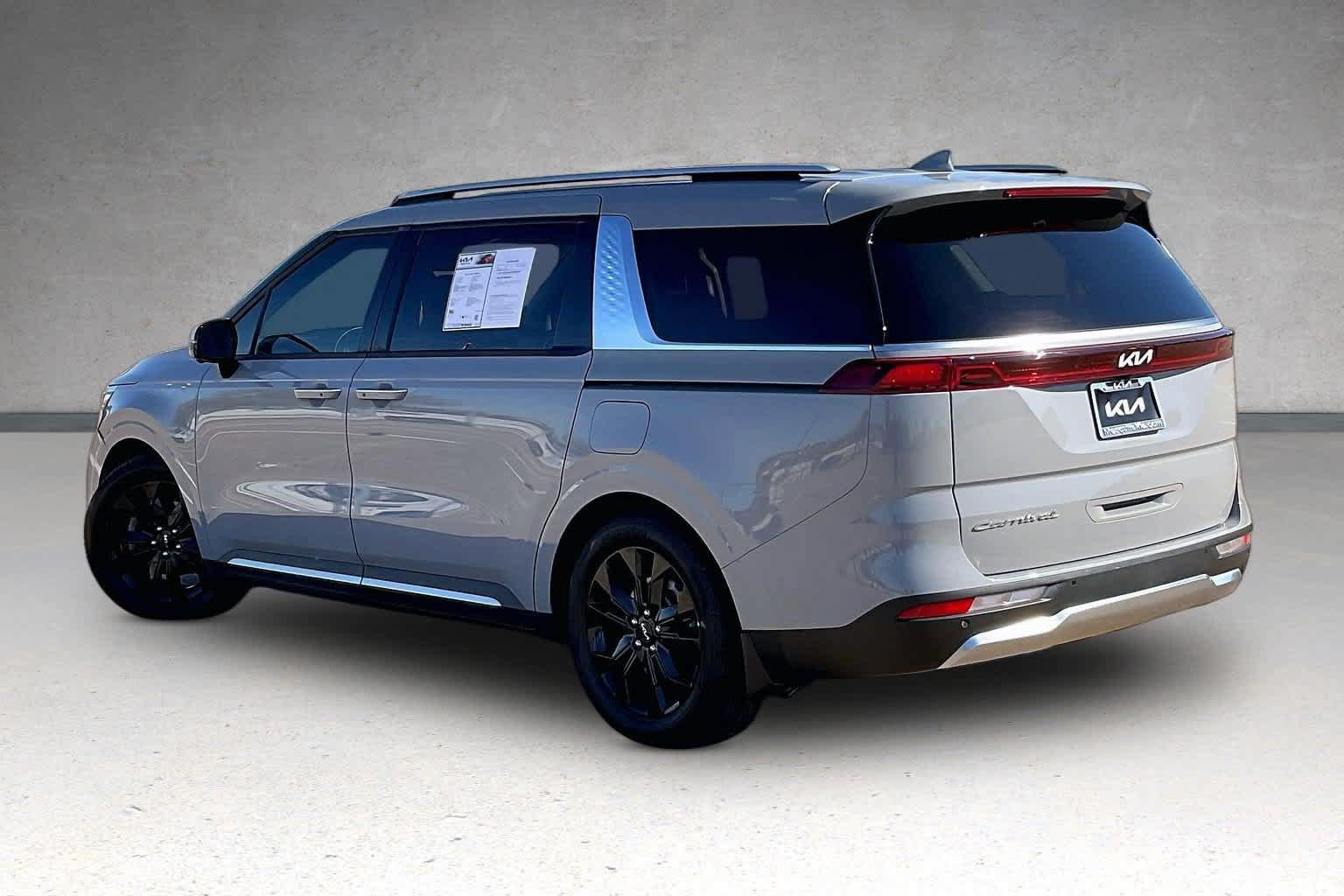 Used 2022 Kia Carnival SX Prestige FWD image 4