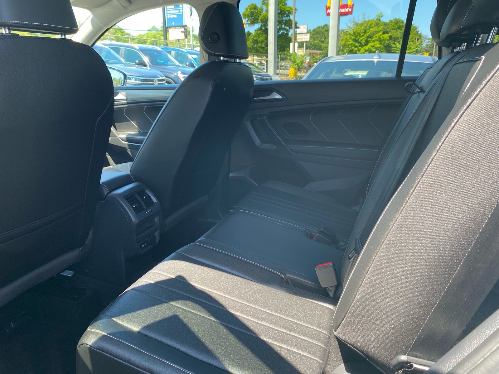 Certified 2023 Volkswagen Tiguan SE FWD image 19