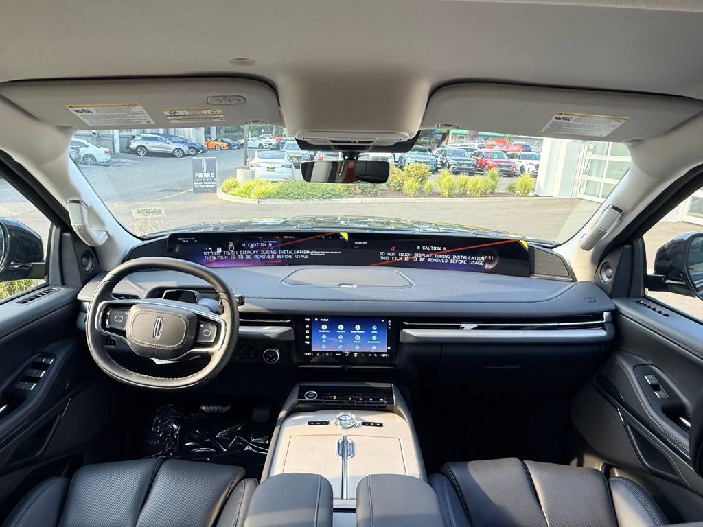 New 2027 Lincoln Navigator L Premier AWD/4WD image 14