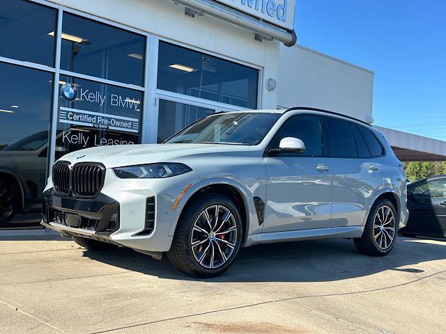 Used 2025 BMW X5 xDrive40i AWD/4WD image 4