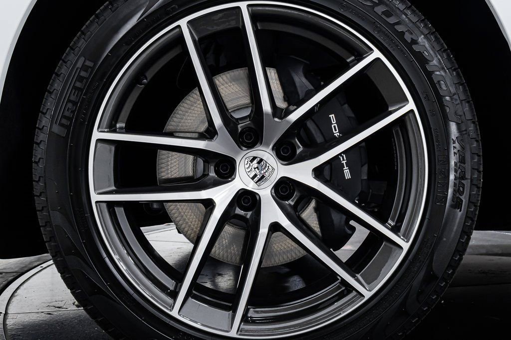 Certified 2025 Porsche Macan image 24