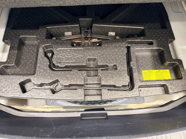 Used 2015 Toyota Avalon XLE Touring image 36