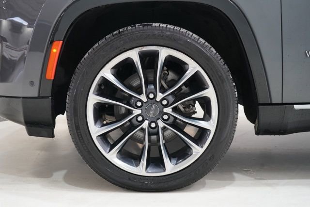 Used 2022 Jeep Wagoneer Series III w/ Premium Group I image 12