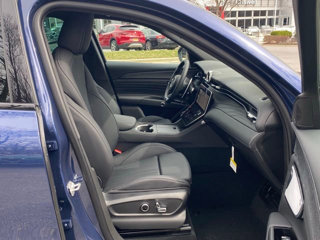 New 2025 Maserati Grecale Modena image 38