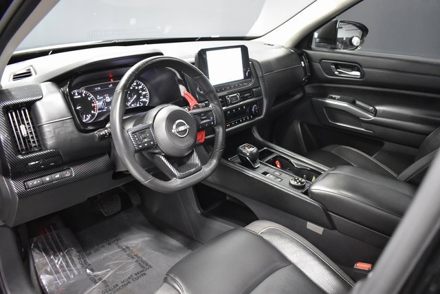 Used 2022 Nissan Pathfinder SL w/ Lighting Package (N92) image 4