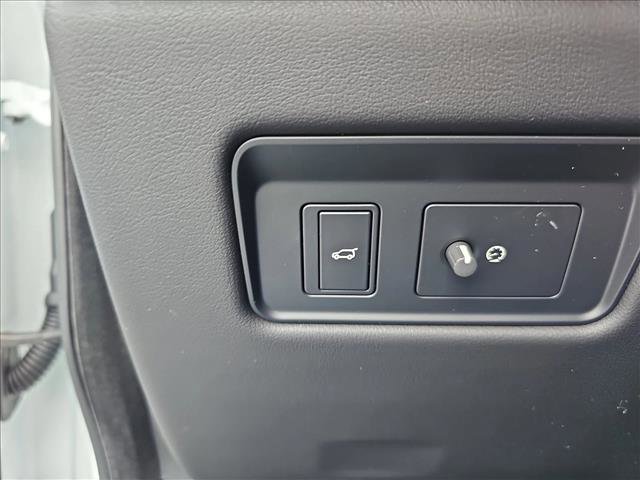 New 2026 Jaguar F-PACE R-Dynamic S image 25