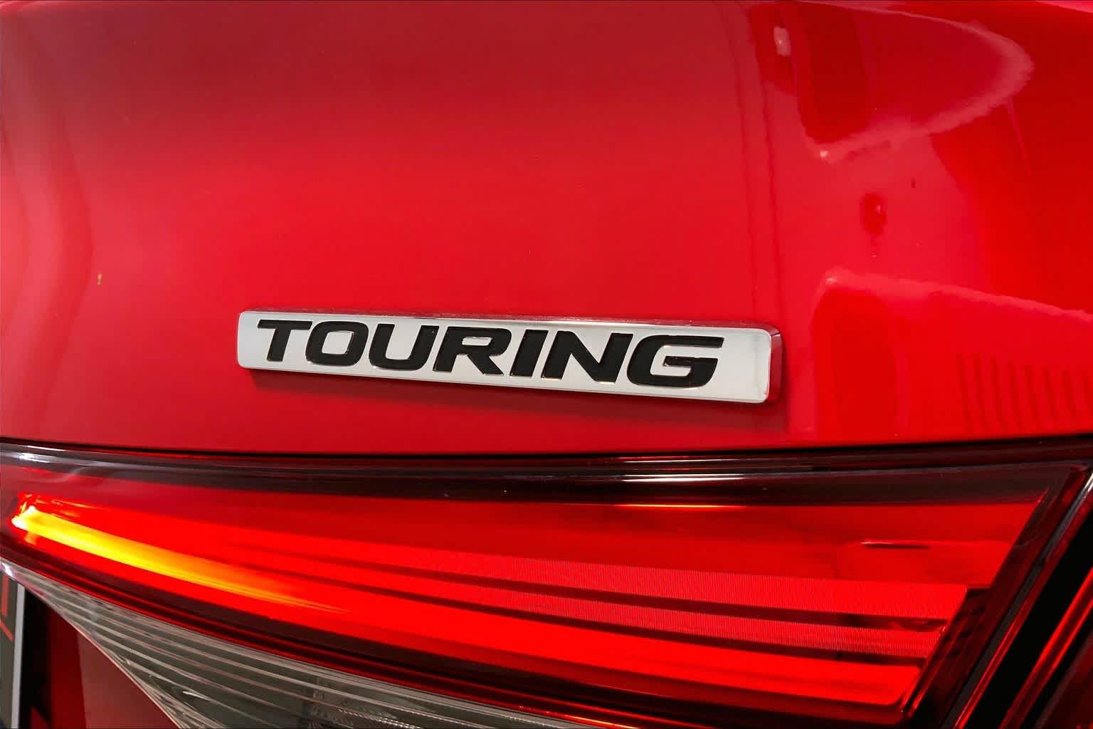 Used 2022 Honda Civic Touring image 9
