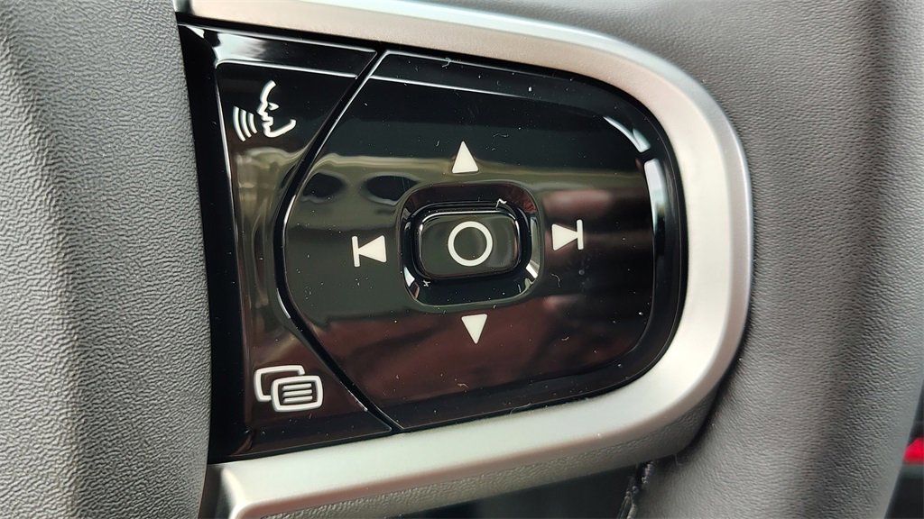 New 2026 Volvo XC60 B5 Plus w/ Climate Package image 15