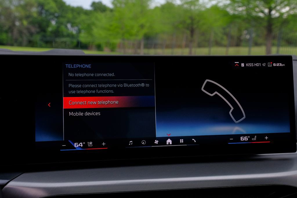 Used 2025 BMW M240i Coupe w/ Premium Package image 30