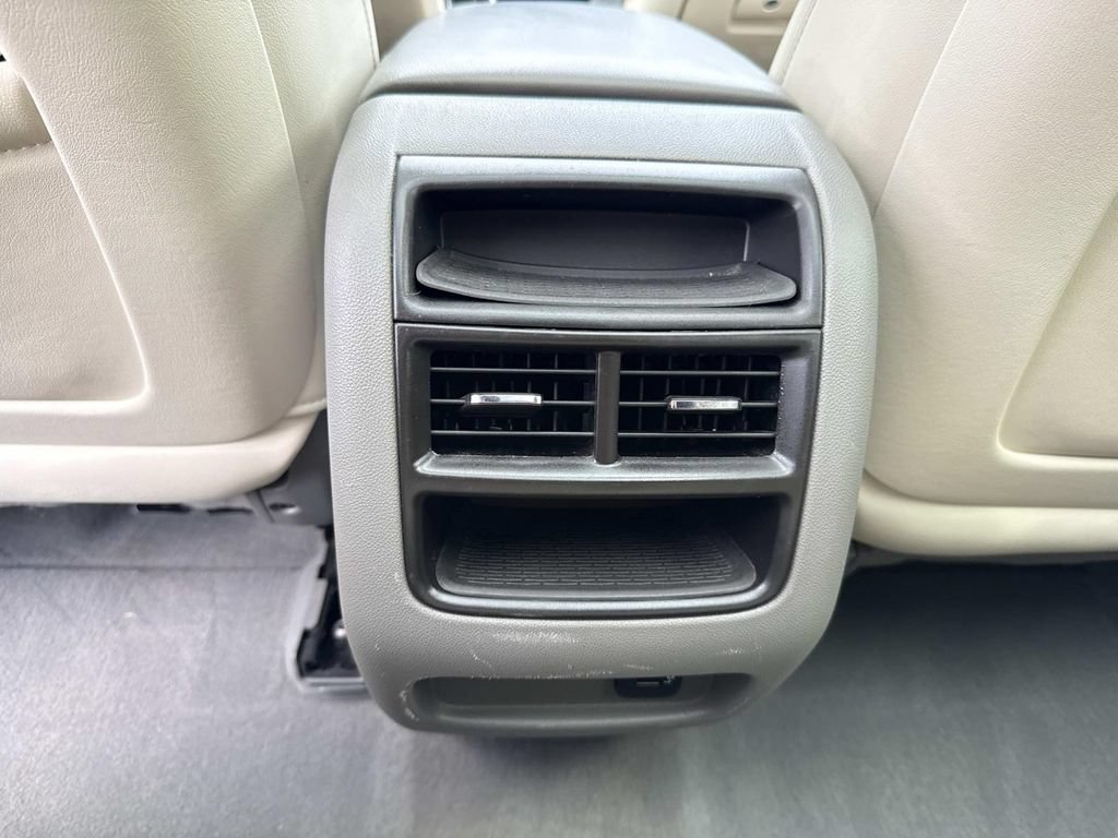 Used 2018 Cadillac XT5 Luxury w/ Driver Awareness Package FWD image 20