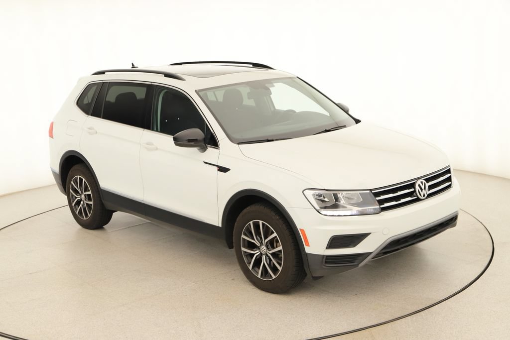 Used 2018 Volkswagen Tiguan SE w/ Panoramic Sunroof Package AWD/4WD image 37