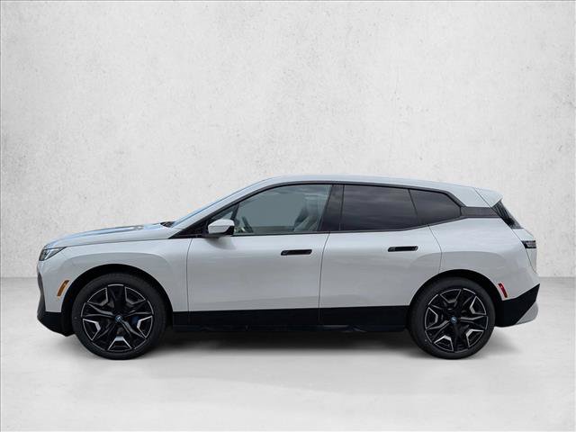 Used 2024 BMW iX xDrive50 w/ Sport Package AWD/4WD image 9