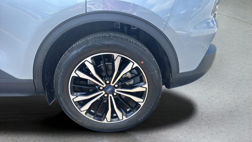 Used 2022 Ford Escape SE w/ SE Sport Appearance Package FWD image 18