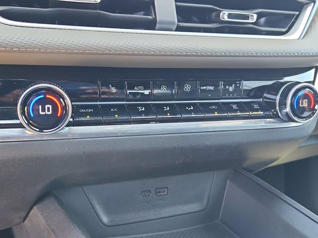Used 2025 Chevrolet Equinox LT w/ Convenience Package II FWD image 27