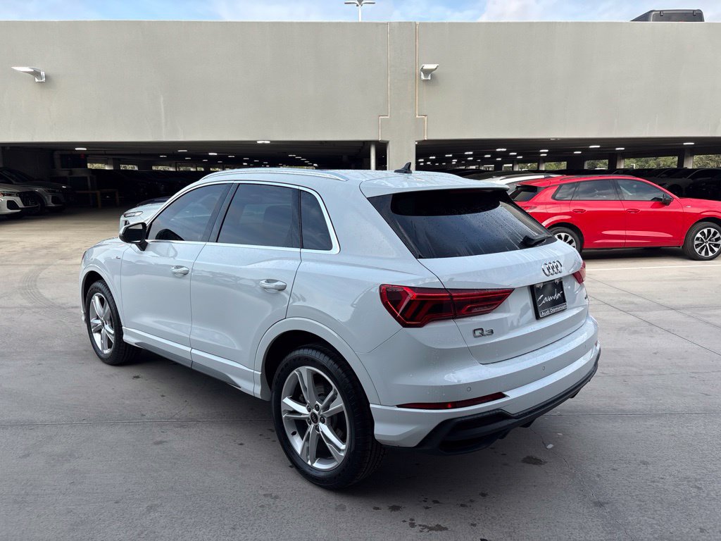 Certified 2024 Audi Q3 2.0T Premium w/ Convenience Package AWD/4WD image 8