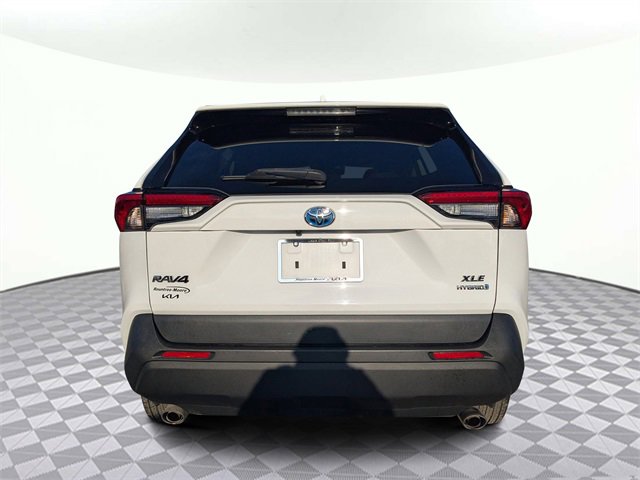 Used 2022 Toyota RAV4 XLE image 4