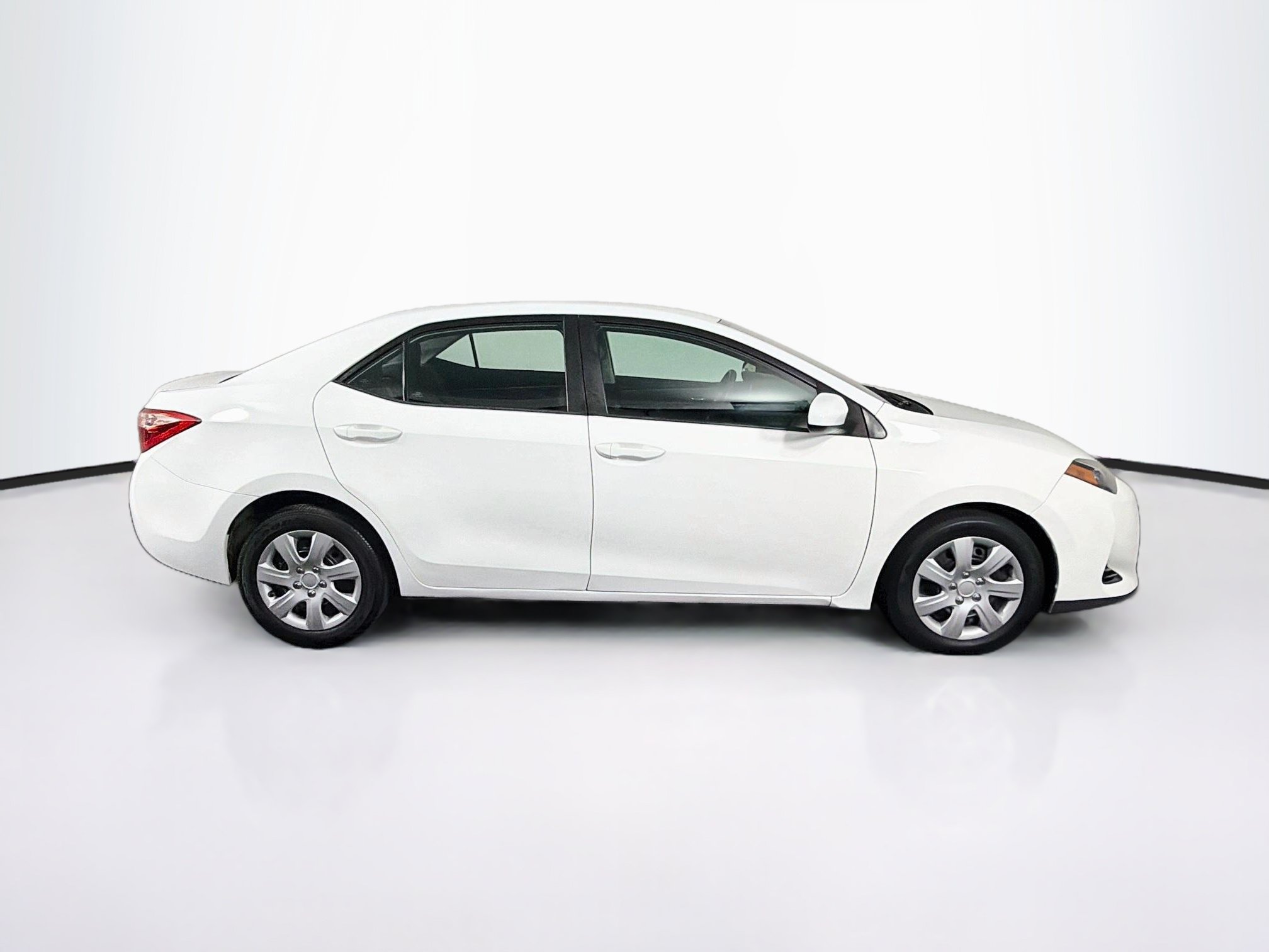 Used 2018 Toyota Corolla LE FWD image 10