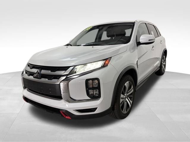 Used 2023 Mitsubishi Outlander Sport SE image 2