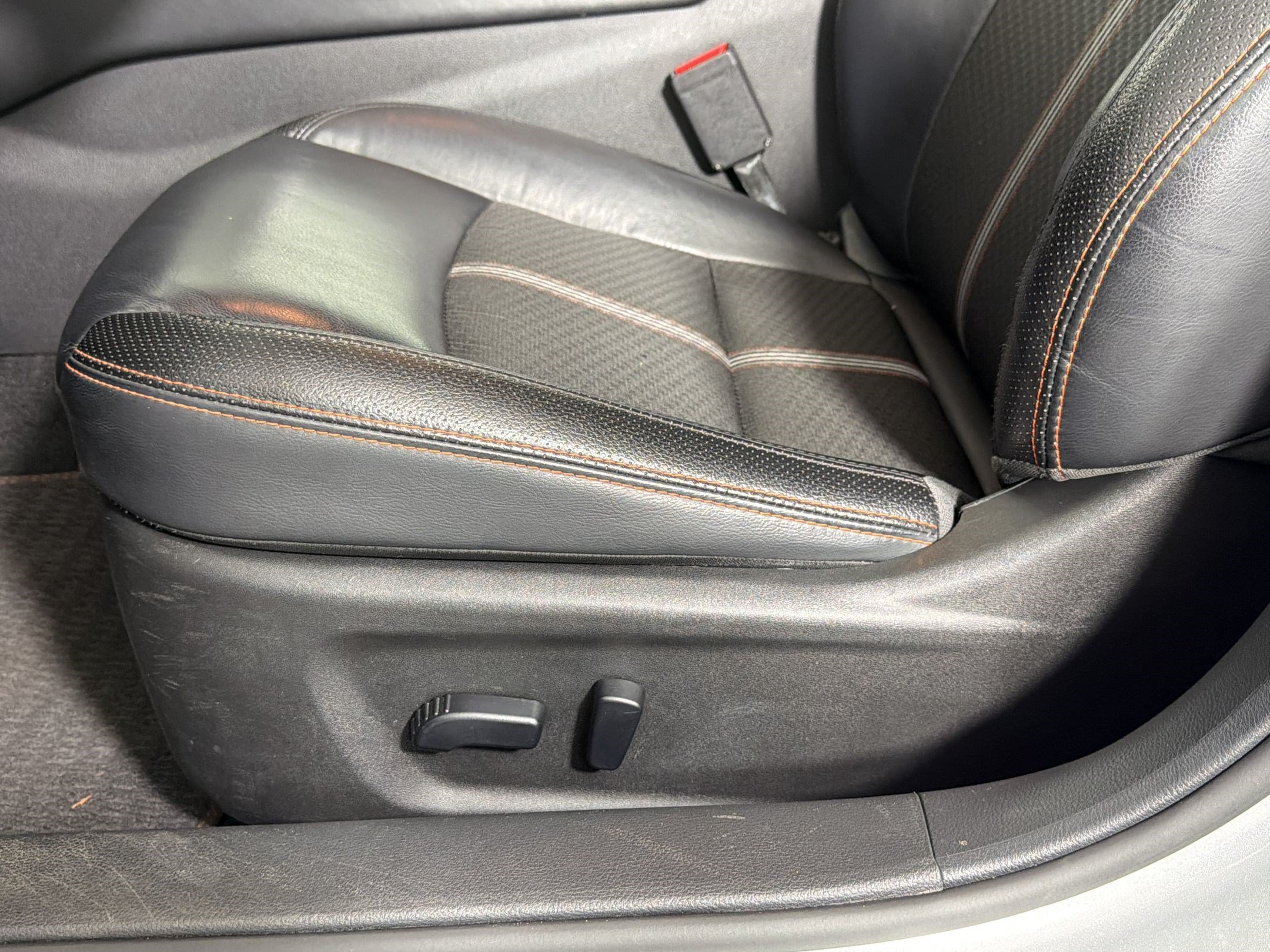 Used 2024 Nissan Altima 2.5 SR FWD image 12