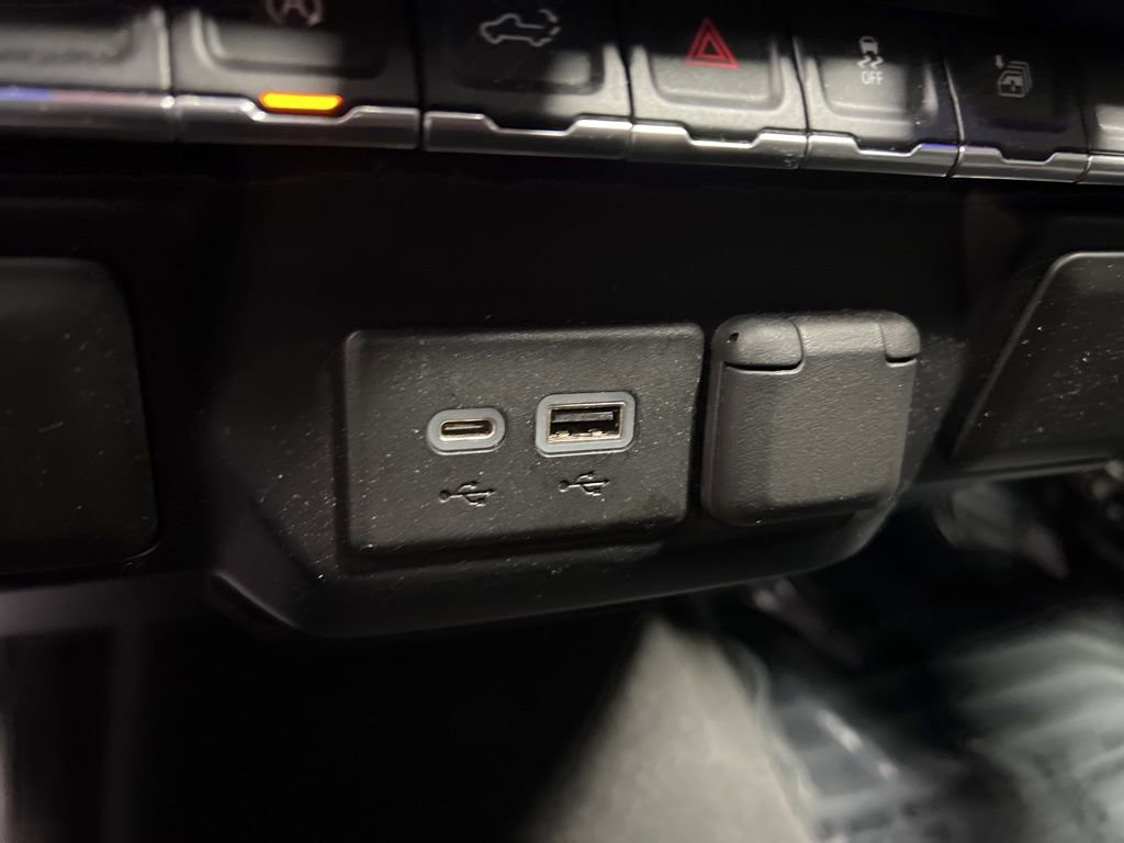 Used 2021 GMC Sierra 1500 Elevation image 31