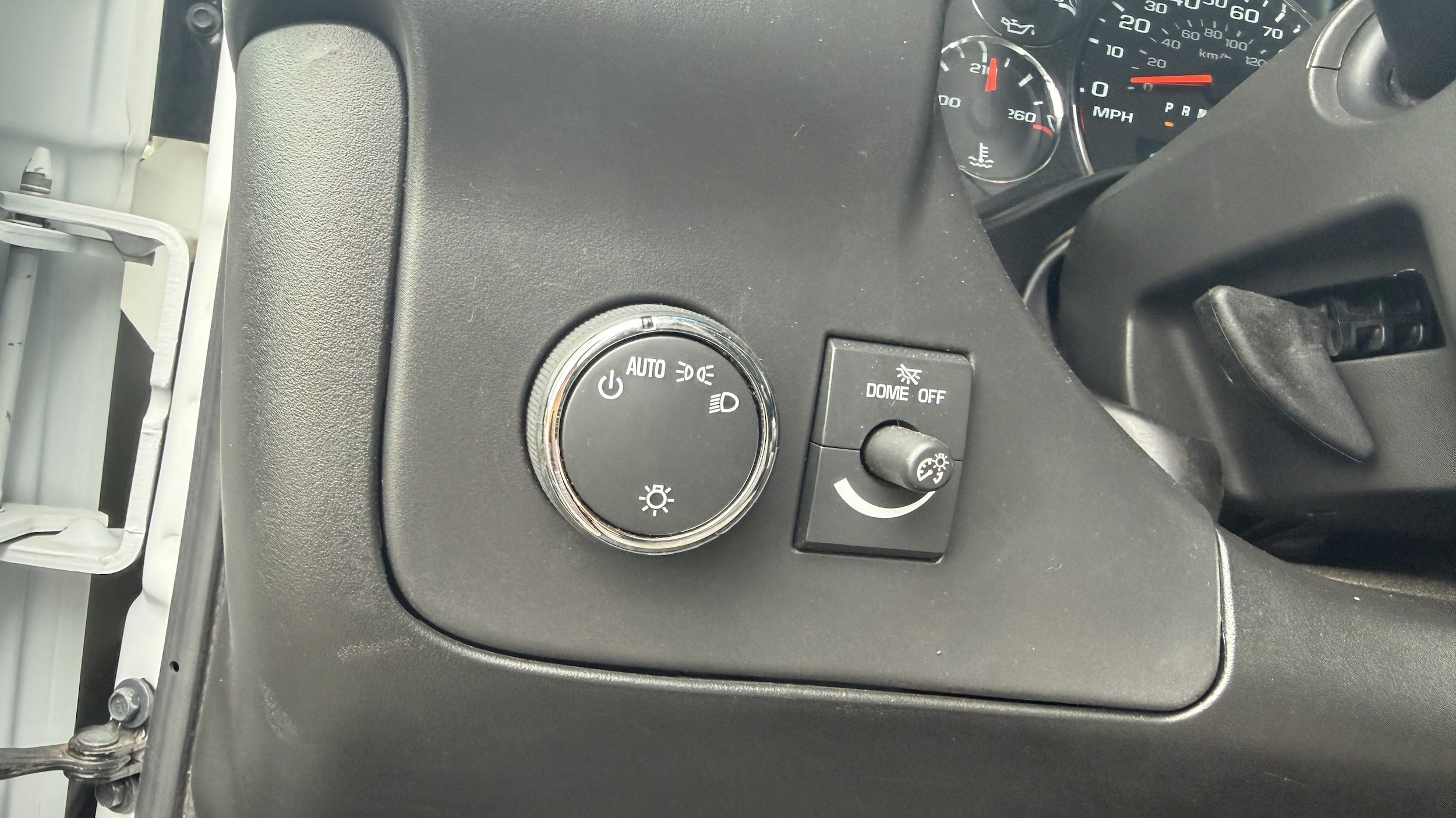 Used 2024 Chevrolet Express 3500 LS RWD image 27