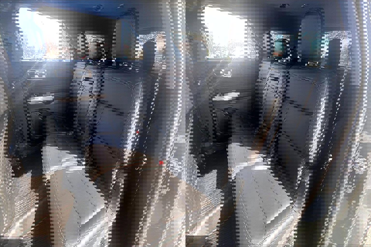 Used 2024 Ford Explorer XLT w/ Equipment Group 202A image 30