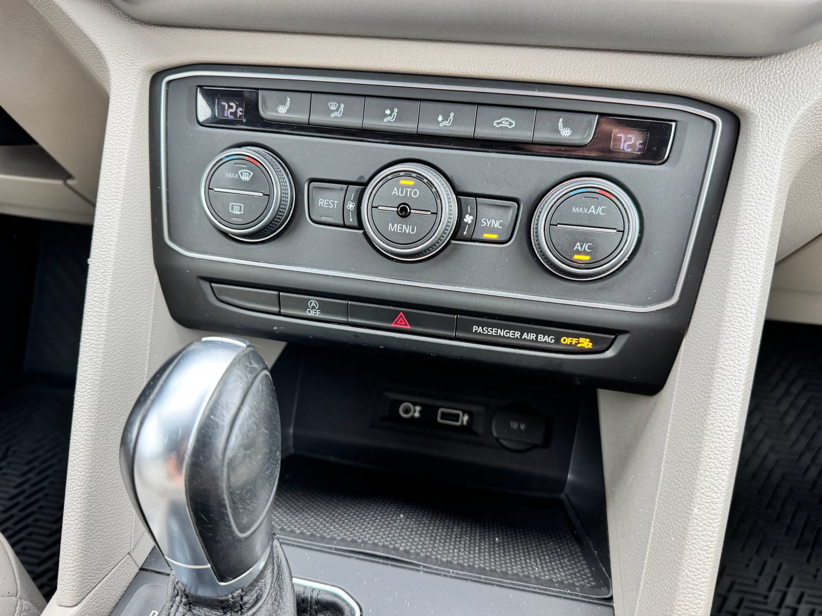 Used 2018 Volkswagen Atlas SE AWD/4WD image 20