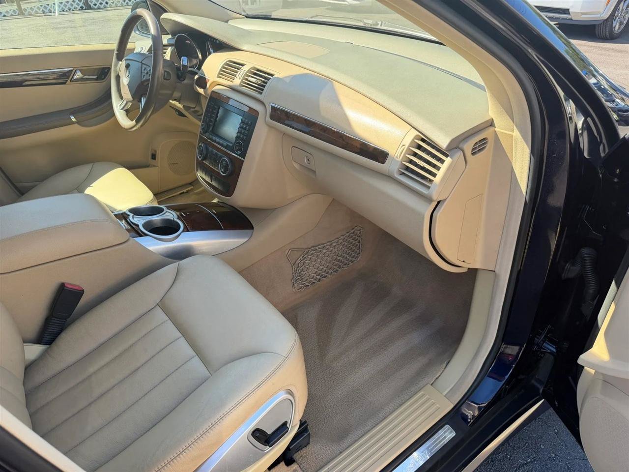 Used 2007 Mercedes-Benz R 320 CDI 4MATIC image 35