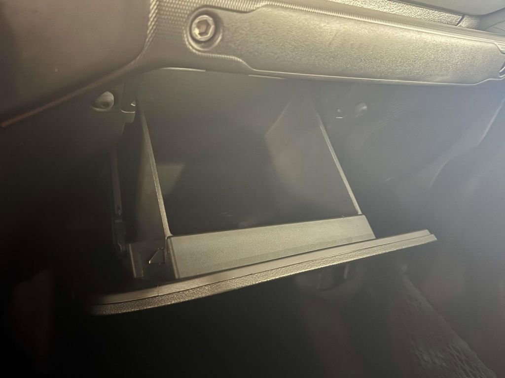 Used 2021 Jeep Gladiator Willys image 27