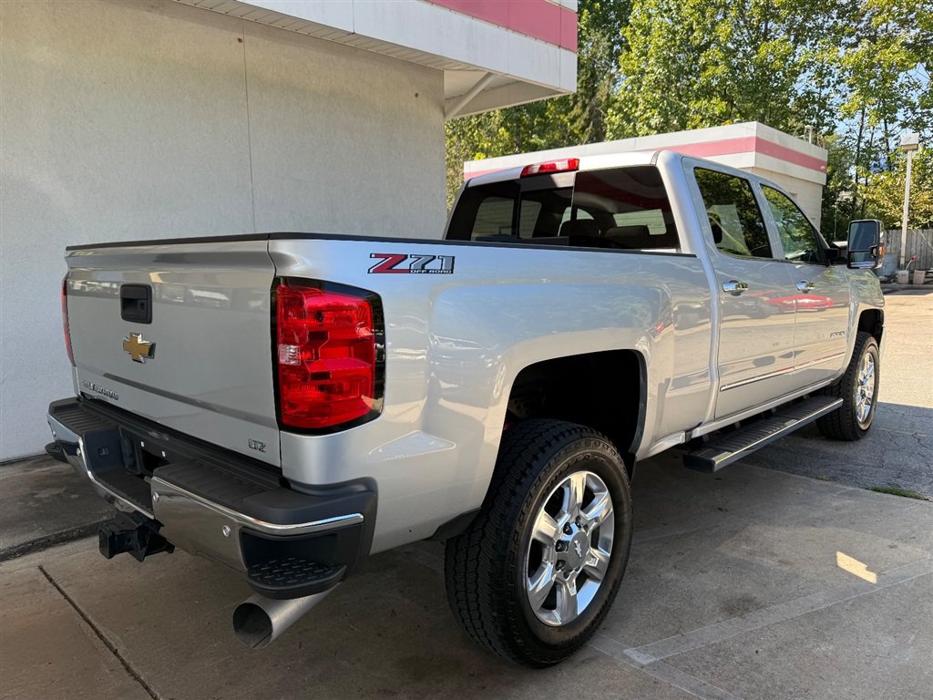 Used 2019 Chevrolet Silverado 2500 LTZ w/ Duramax Plus Package AWD/4WD image 3
