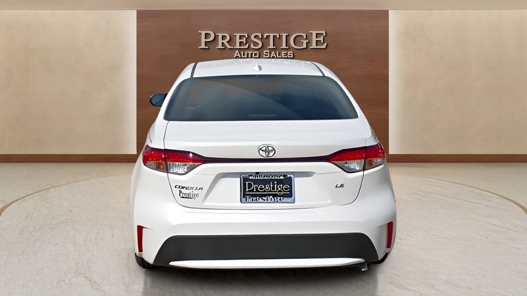 Used 2022 Toyota Corolla LE FWD image 34
