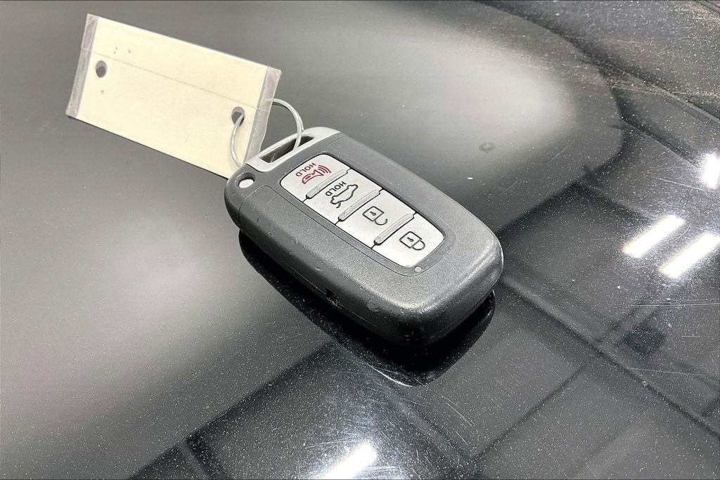 Used 2019 Hyundai Santa Fe Limited image 13