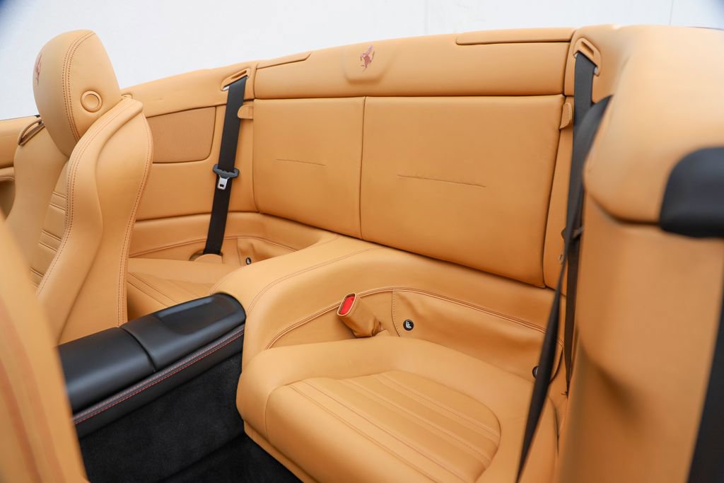 Used 2010 Ferrari California image 11