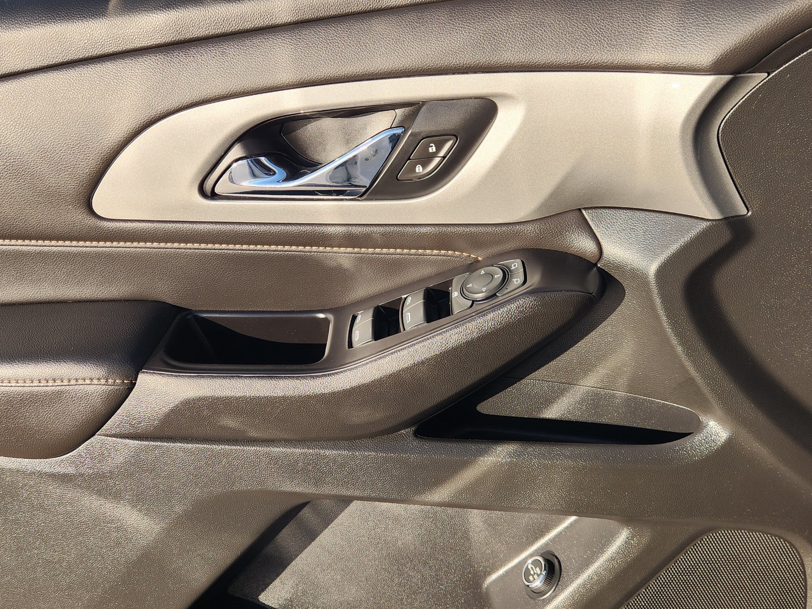 Used 2020 Chevrolet Traverse RS w/ LPO, Floor Liner Package FWD image 27