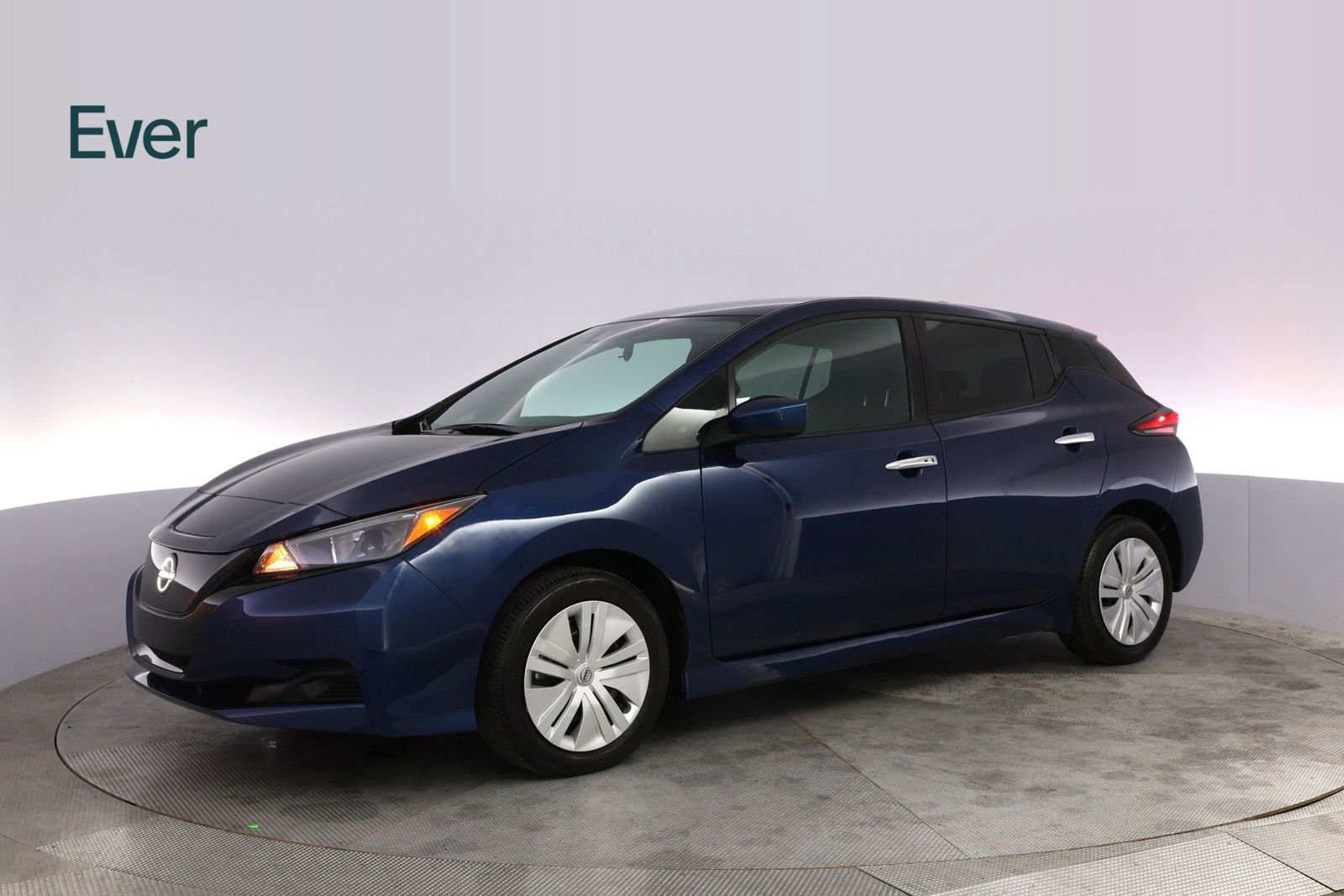 Used 2025 Nissan Leaf S FWD image 18