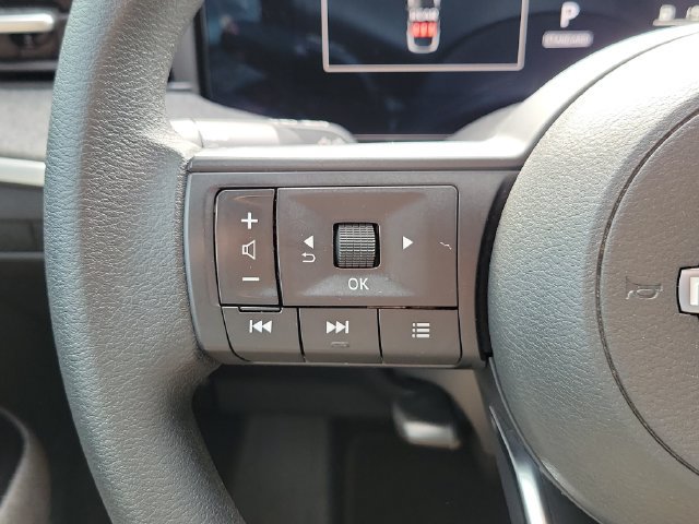 Certified 2025 Nissan Kicks SV FWD image 24