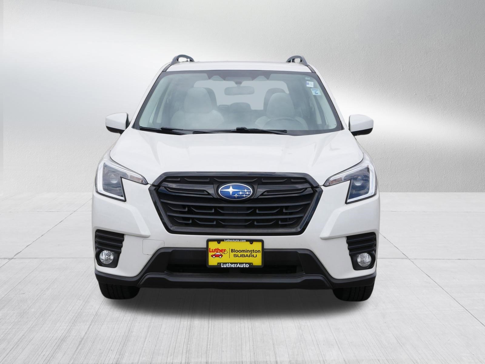 Used 2023 Subaru Forester Premium AWD/4WD image 2