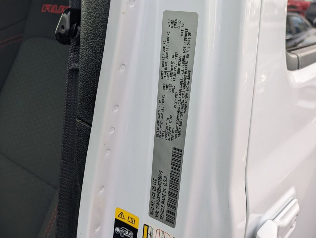 Used 2022 Jeep Wrangler Unlimited Rubicon w/ Cold Weather Group AWD/4WD image 35