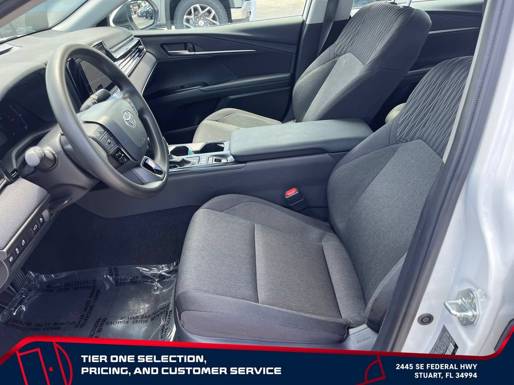 Used 2025 Toyota Camry LE FWD image 9