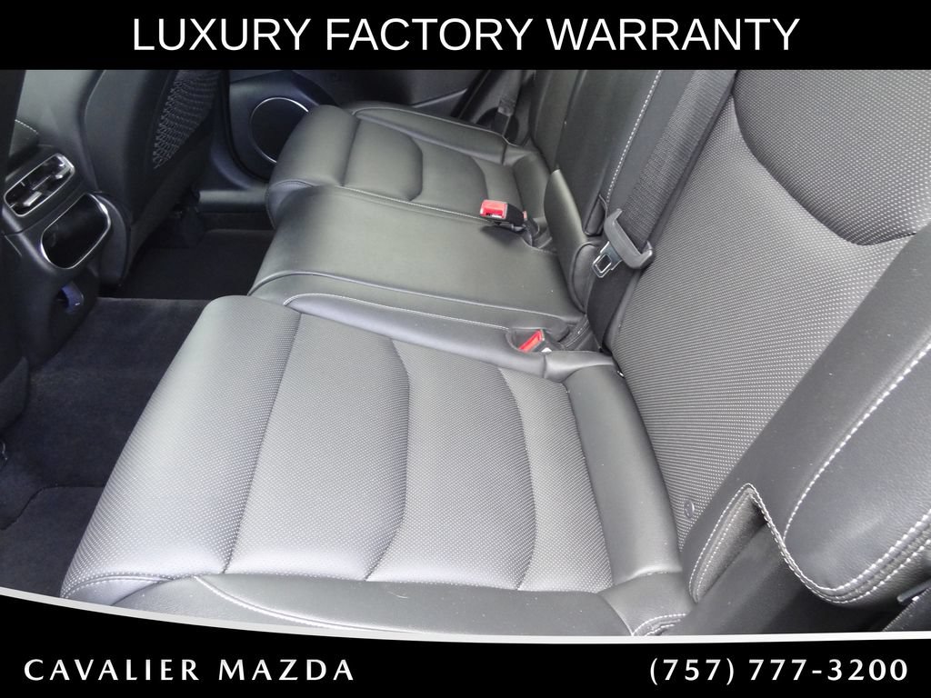 Used 2025 Genesis GV70 2.5T AWD/4WD image 12