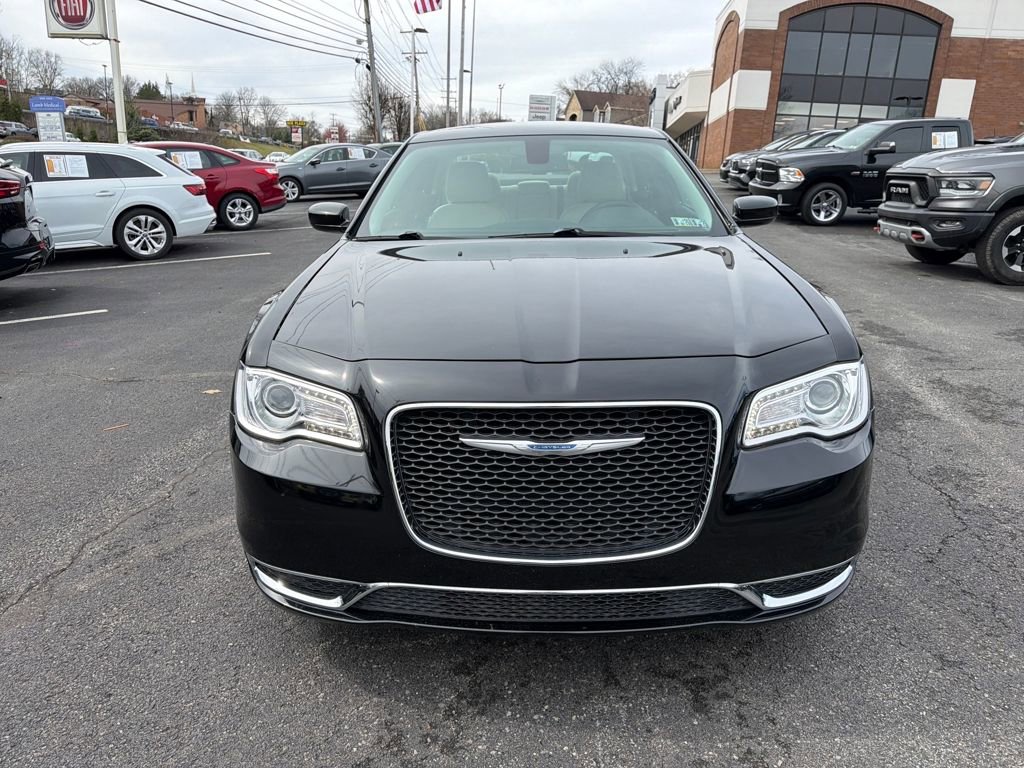 Certified 2022 Chrysler 300 Touring image 2
