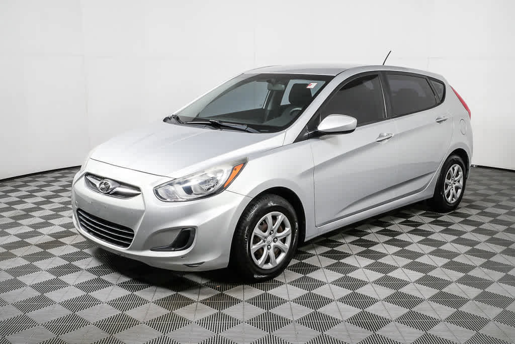 Used 2014 Hyundai Accent GS image 3