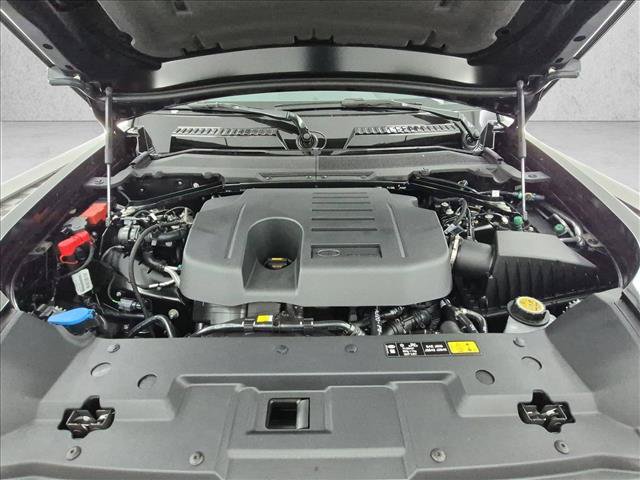 New 2026 Land Rover Defender 110 X-Dynamic SE AWD/4WD image 17