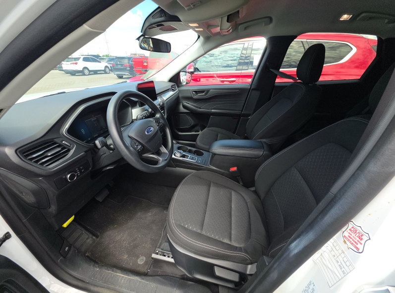Used 2025 Ford Escape Active AWD/4WD image 9