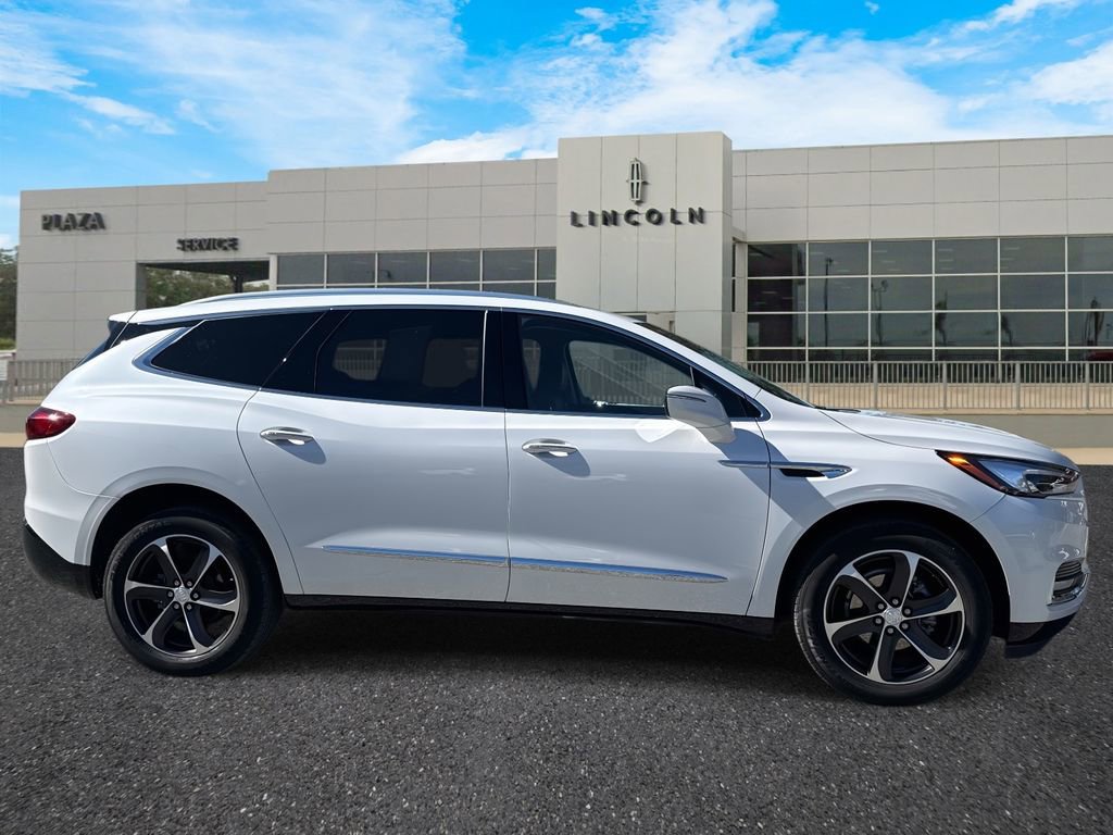 Used 2021 Buick Enclave Essence w/ Sport Touring Edition image 2