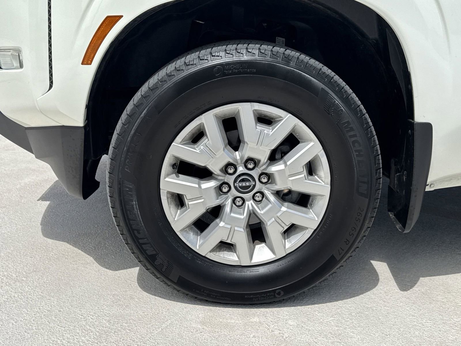 Used 2023 Nissan Frontier SV w/ Technology Package image 10