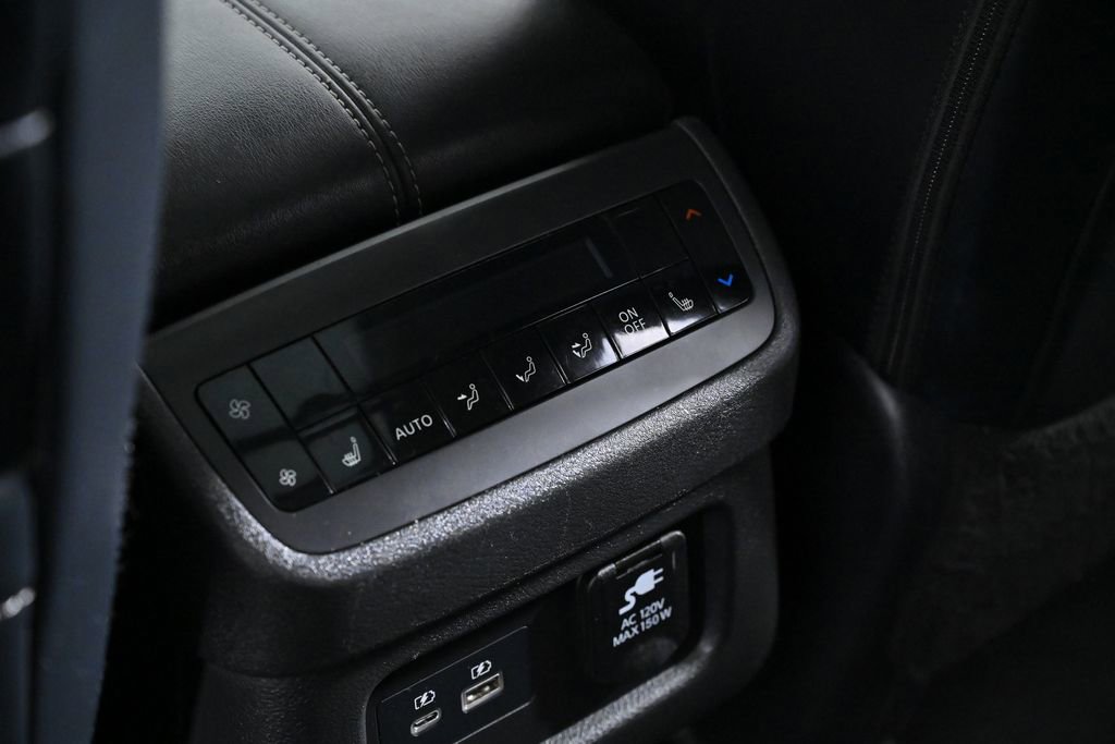 Certified 2024 Nissan Pathfinder Platinum w/ Cargo Package image 28