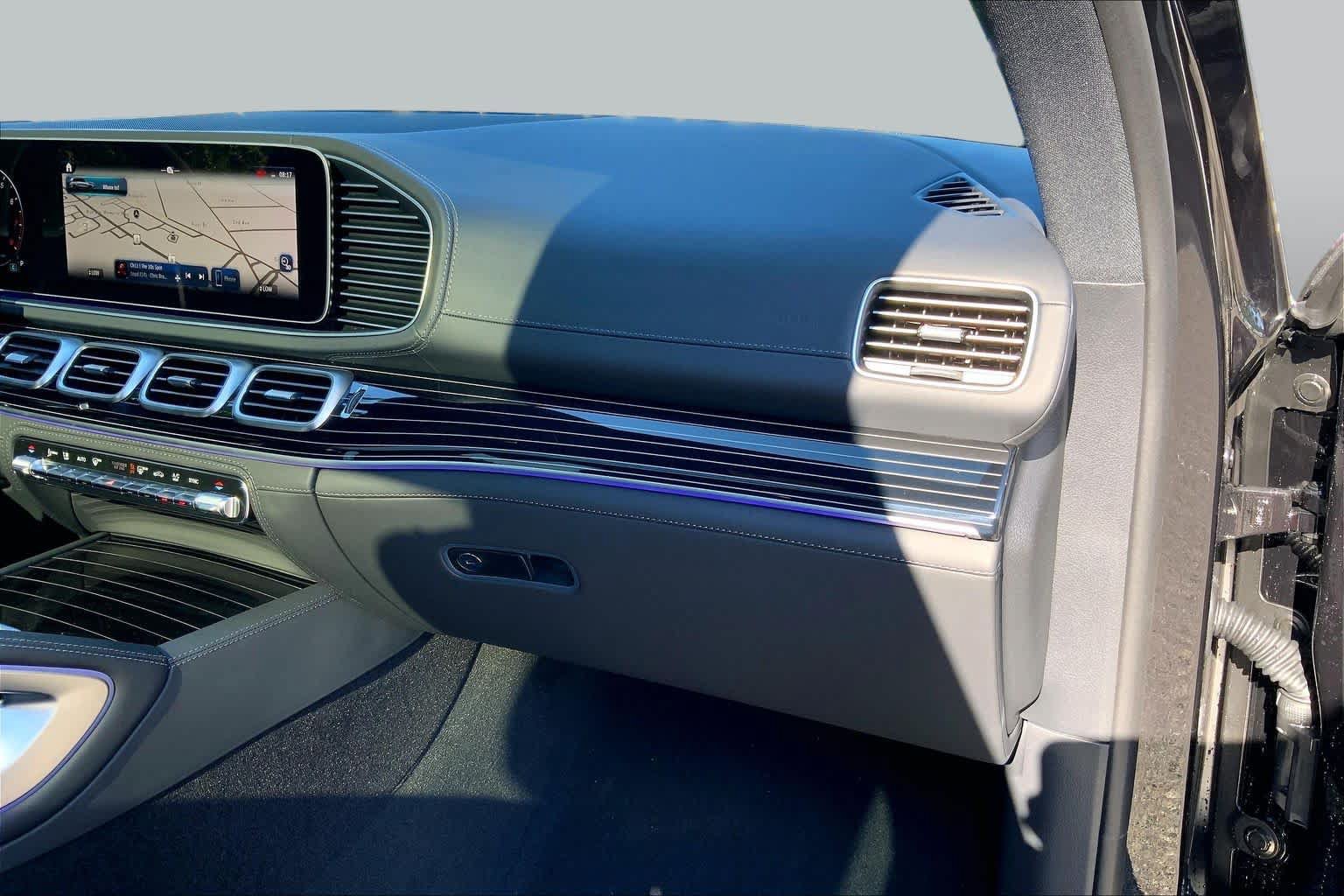 New 2026 Mercedes-Benz GLS 580 4MATIC image 10